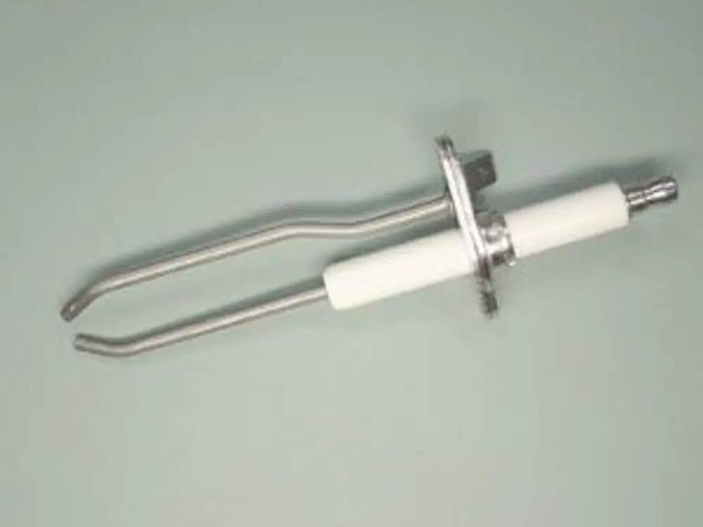 Zündelektrode der Marke Remeha mit zwei gebogenen Metallarmen und einem zylindrischen, weißen Körper.